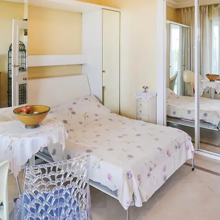 Studio In Vallauris