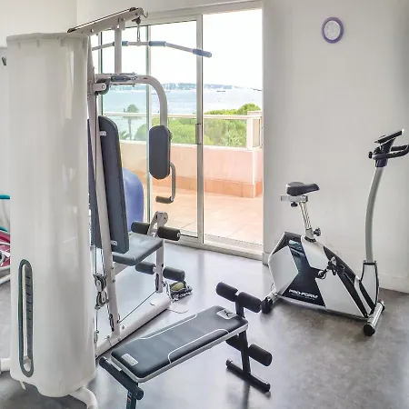 Studio In Appartement Vallauris